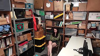 Jennifer Jacobs' luscious lips devour Evan Stone in a steamy office rendezvous