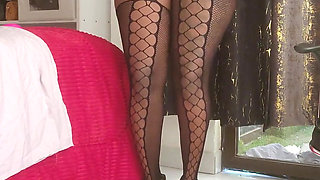 Sexy Hanifasexy Teasing Stepdaddy with Her Big Ass in High Heels & Stockings!