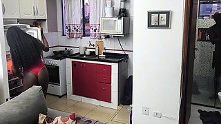 Meu Amigo Divide Aluguel E Nao Resisti Quando Me Ve A