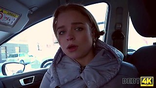 Debt4k. calibri angel hat kein geld, um schulden zurückzuzahlen, aber er hat einen perfekten körper