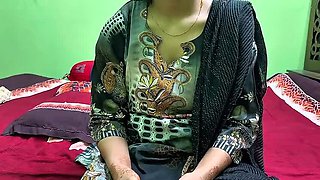 Hot Desi Bhabhi Fucks Hard in Doggy Style - Riya Chowdhury Homemade Sex