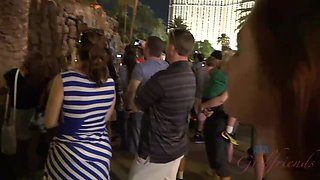 Violet Monroe: Witness Amateur Redhead's Shower in Vegas