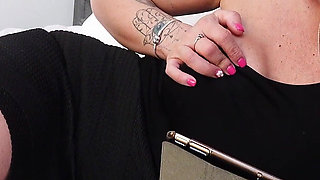 Hot Wife Huge Orgasm Using Toys