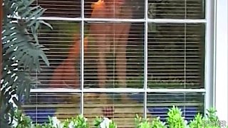 Alluring cougar beauty arousing xxx scene