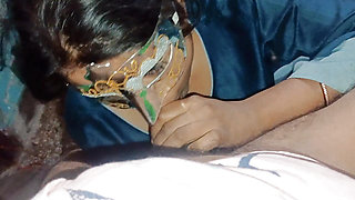 Bhabhi sucked all the water and made it come out in her mouth, world best blowjob