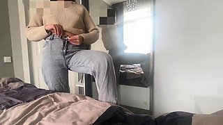 Russian Teen Girlfriend Offers Amateur Sex