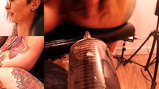 Sexy redhead live toys masturbation on webcam