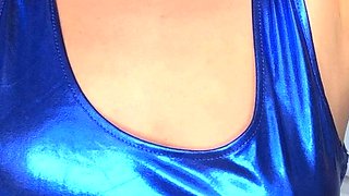 Hot brunette from squirt masturbating on webcam