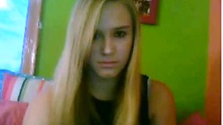 Blonde Webcam Girl Masturbates and Shows Her Pussy