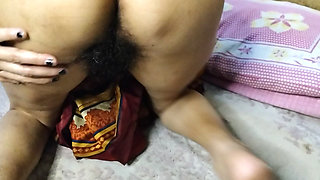 Desi Aunty Enjoyed Sex by Putting Finger in the Ass
