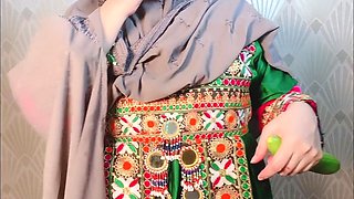 Mischievous pathan nymph with hefty rump.shoving a cucumber inwards her caboose and vag