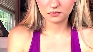 Amateur Webcam Cute Teen Plays Solo