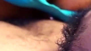 Desi Bhabi Seduces the Auto Driver and Invites Him for Sex in Her Home, When Her Husband Is Out of the City.