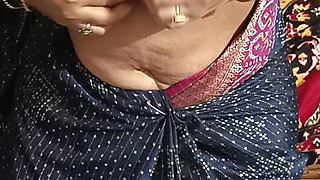 Desi Indian Beautiful Owner Aunty Fucking for Rent Closing