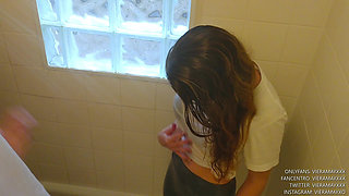 Customer Pulls Me in the Shower to Fuck
