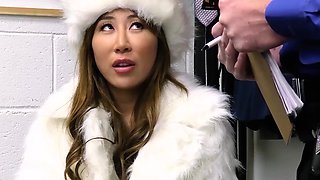 Super Hot Chinese Pornstar Nicole Doshi Gets a Cavity