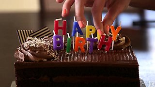 NubileFilms - Sensual domination makes Riley Reid squirt