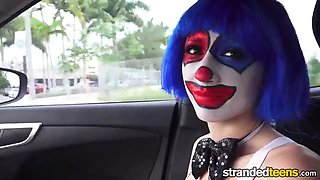 Strandedteens - sloppy clown gets into some hilarious business