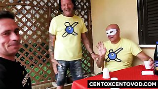 Well-made doxie's interrazziali video