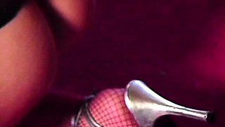busty blonde babe natural boobs big breasted babe di