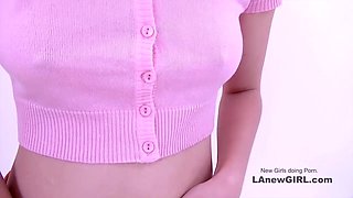 Hottie blond hair babe gets all slutty around dick