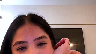 EmilyTexas Petite Nailes Her Pussy By Bounces On Dildo