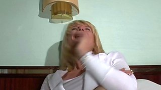 First casting masurbation for MILF