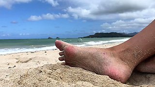 Amateur girlfriend fingered and rammed outdoors at the beach