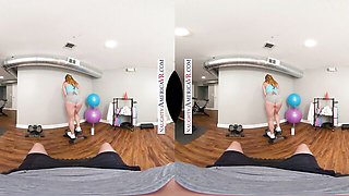 Ass jiggle smut with playful Skylar Snow and Kyle Mason from Naughty America