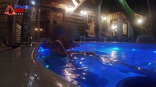 Anal Fuck and Orgasm in the Jacuzzi