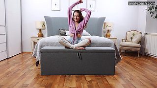 Flexible anal action with Lola Bendy