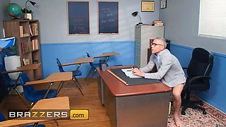 Brazzers - tutor Mick Blue and college girl hollywood currency give Ryan Reid a hardcore dp lesson