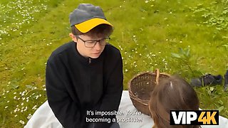 Vip4k. hunt down the snatch