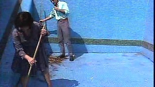 Curvy brunette flashing ass and giving blowjob outdoor