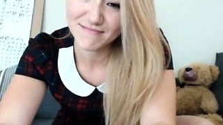 amateur amali2015 flashing ass on live webcam