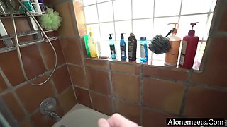 Crystal Rush captivates with daring wife passion in thrilling intimate play