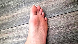 Amateur hottie solo masturbation