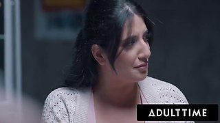 Eighteen-Year-Old Student Pounds His Sex-Crazed Teacher Sarah Arabics Big Natural Tits and Curvy