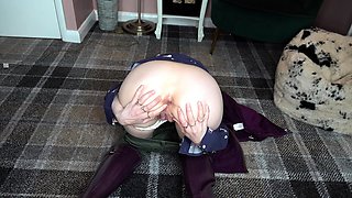 Small tit brunette banged on the floor