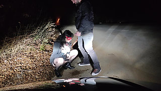 Slutmomhappiness Breaks Boundaries in Outdoor Pissing