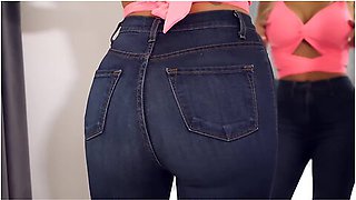 Better Than A Video Game! Olivia Austin Shows Stepson Her Pussy Beats Vr Pussy