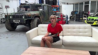 Betty, 46, loves the double at sea! - Jacquie et Michel TV