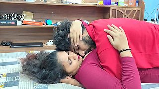 Mallu Hot Girl in Modern Dress Seduce Her Boy Friend and Hot Romance with Boobs Suck