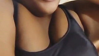 Fat Ebony Girl Has a Big Fat Pussy and She Masturbate