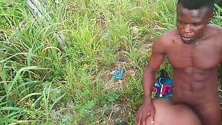 She Was on My Fan Harvesting Cassava Before I Come and Meet Her