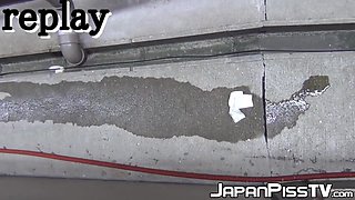 Hairy Pussy Asian Babes Close Up Pissing