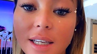 Brunette Solo Webcam Masturbation
