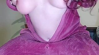 Erotic Video Call with Pregnant Camgirl!