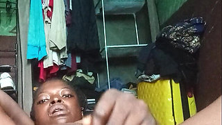 Cool Reels of Her Showing a Live Masturbate