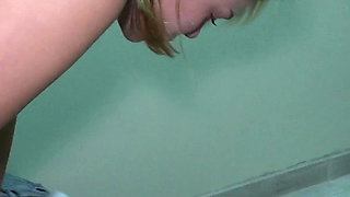 A Guy with a Big Dick Fucked His 18-year-old Neighbor